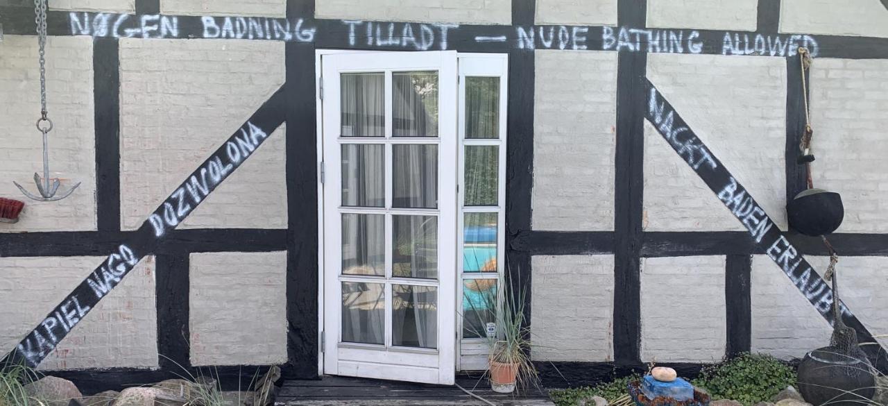 Farm61 Badehotellet I Det Midtjydske - Alder +18 Ar Tjele Kültér fotó